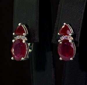 Срібні сережки 925 проби 3,25 г з африканськими Роял Рубінами класу АААА та цирконами 4,18 карат Срібні сережки 925 проби 3,25 г з африканськими Роял Рубінами класу АААА та цирконами 4,18 карат