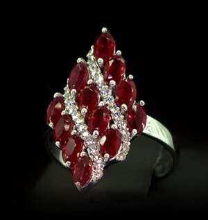 Срібна каблучка 925 проби 4,52 г з африканськими Роял Рубінами класу АААА та цирконами 4,73 карат Срібна каблучка 925 проби 4,52 г з африканськими Роял Рубінами класу АААА та цирконами 4,73 карат