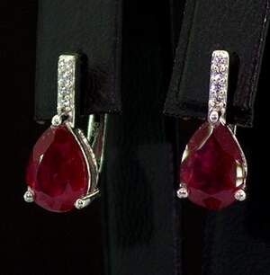 Срібні сережки 925 проби 4,01 г з африканськими Роял Рубінами класу АААА та цирконами 5,25 карат Срібні сережки 925 проби 4,01 г з африканськими Роял Рубінами класу АААА та цирконами 5,25 карат