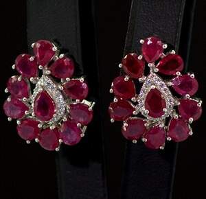 Срібні сережки 925 проби 8,43 г з африканськими Роял Рубінами класу АААА та цирконами 11,32 карат Срібні сережки 925 проби 8,43 г з африканськими Роял Рубінами класу АААА та цирконами 11,32 карат