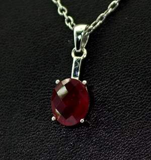 Срібна підвіска 925 проби 1,35 г з африканським Роял Рубіном класу АААА 3,25 карат Срібна підвіска 925 проби 1,35 г з африканським Роял Рубіном класу АААА 3,25 карат