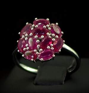 Срібна каблучка 925 проби 2,85 г з африканськими Роял Рубінами класу АААА 3,39 карат Срібна каблучка 925 проби 2,85 г з африканськими Роял Рубінами класу АААА 3,39 карат