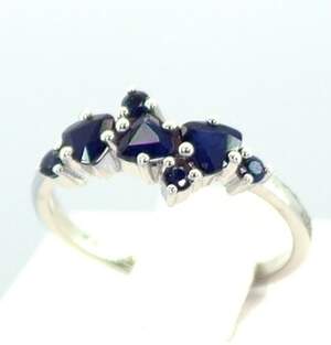 Срібна каблучка 925 проби 2,02 г зі шрі-ланкійськими Сапфірами класу АААА 1,25 карат Срібна каблучка 925 проби 2,02 г зі шрі-ланкійськими Сапфірами класу АААА 1,25 карат