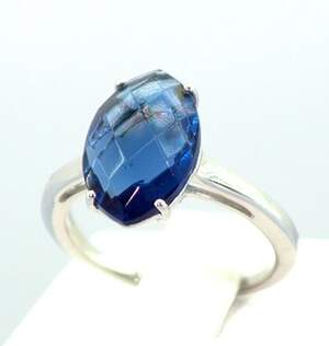Срібна каблучка 925 проби 3,17 г з Флюоритом Блу Джон 4,4 карат Срібна каблучка 925 проби 3,17 г з Флюоритом Блу Джон 4,4 карат