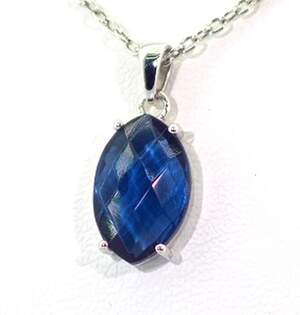 Срібна підвіска 925 проби 1,75 г з Флюоритом Блу Джон 4,38 карат Срібна підвіска 925 проби 1,75 г з Флюоритом Блу Джон 4,38 карат