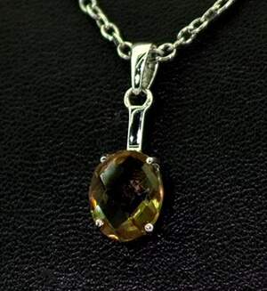 Срібна підвіска 925 проби 1,06 г з турецьким Султанітом класу АААА 2,47 карат Срібна підвіска 925 проби 1,06 г з турецьким Султанітом класу АААА 2,47 карат