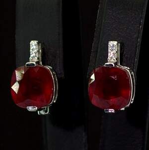 Серебряные серьги 925 пробы 4,22 г с африканскими Роял Рубінами класса АААА и цирконами 8,37 карат Серебряные серьги 925 пробы 4,22 г с африканскими Роял Рубінами класса АААА и цирконами 8,37 карат