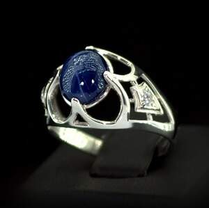 Серебряное кольцо 925 пробы 3,51 г с звездчатым Сапфіром 2,9 карат та Діамантами 0,1 карат Серебряное кольцо 925 пробы 3,51 г с звездчатым Сапфіром 2,9 карат та Діамантами 0,1 карат