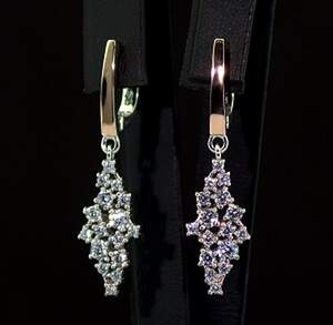 Серебряные серьги 925 пробы с позолотой 375 пробы 5,87 г с белыми Фианитами 2,55 карат Серебряные серьги 925 пробы с позолотой 375 пробы 5,87 г с белыми Фианитами 2,55 карат