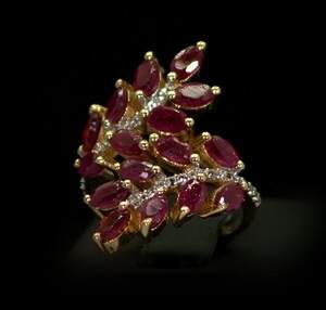 Серебряное кольцо 925 пробы 7,41 гр. с танзанийскими Рубинами класса АААА 5,89 карат Серебряное кольцо 925 пробы 7,41 гр. с танзанийскими Рубинами класса АААА 5,89 карат