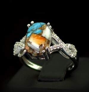 Серебряное кольцо 925 пробы 3,96 гр. с мозаичной Бирюзой и топазами из США 4,6 карат Серебряное кольцо 925 пробы 3,96 гр. с мозаичной Бирюзой и топазами из США 4,6 карат