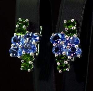 Серебряные серьги 925 пробы 5,66 гр. с Танзанитами класса АААА, Хромдиопсидами и топазами из США 6,8 карат Серебряные серьги 925 пробы 5,66 гр. с Танзанитами класса АААА, Хромдиопсидами и топазами из США 6,8 карат