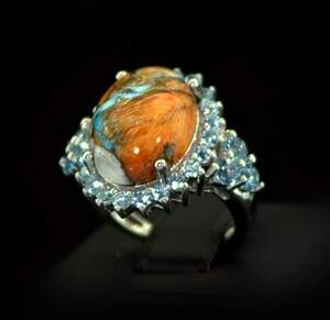 Серебряное кольцо 925 пробы 6,5 гр. с мозаичной Бирюзой и швейцарскими Топазами 11,72 карат Серебряное кольцо 925 пробы 6,5 гр. с мозаичной Бирюзой и швейцарскими Топазами 11,72 карат