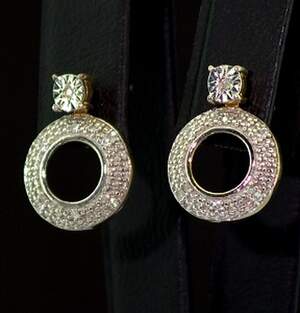 Серебряные серьги 925 пробы 3,28 гр. с африканскими Бриллиантами VVS1 0,15 карат Серебряные серьги 925 пробы 3,28 гр. с африканскими Бриллиантами VVS1 0,15 карат