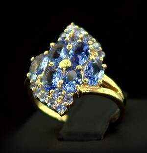 Серебряное кольцо 925 пробы 3,96 гр. с Танзанитами класса АААА 3,1 карат Серебряное кольцо 925 пробы 3,96 гр. с Танзанитами класса АААА 3,1 карат