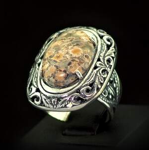 Серебряное кольцо 925 пробы 8,58 г с Яшмою 8,1 карат