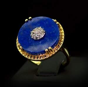 Серебряное кольцо 925 пробы 4,75 гр. с Лазуритом и топазами из США 9,42 карат Серебряное кольцо 925 пробы 4,75 гр. с Лазуритом и топазами из США 9,42 карат