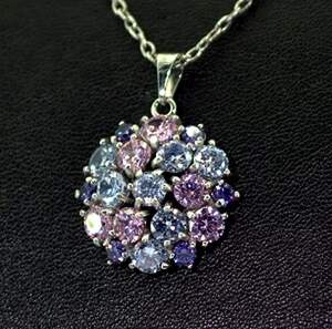 Серебряная подвеска 925 пробы 4,6 г с розовыми та фиолетовыми Фианитами 8,95 карат Серебряная подвеска 925 пробы 4,6 г с розовыми та фиолетовыми Фианитами 8,95 карат