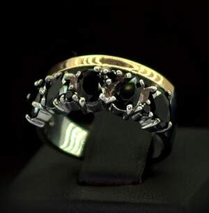 Серебряное кольцо 925 пробы с позолотой 375 пробы 5,35 г с черными Фианитами 3,4 карат Серебряное кольцо 925 пробы с позолотой 375 пробы 5,35 г с черными Фианитами 3,4 карат