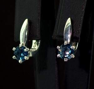 Серебряные серьги 925 пробы 3,34 г с Топазами Лондон Блу 2,08 карат Серебряные серьги 925 пробы 3,34 г с Топазами Лондон Блу 2,08 карат