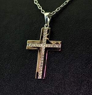 Срібна підвіска 925 проби з позолотою 3575 проби 2,57 г з білими Фіанітами 0,55 карат Срібна підвіска 925 проби з позолотою 3575 проби 2,57 г з білими Фіанітами 0,55 карат