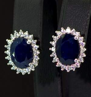 Срібні сережки 925 проби 5,07 г з блакитними шрі-ланкійськими Сапфірами класу АААА та цирконами 7,84 карат Срібні сережки 925 проби 5,07 г з блакитними шрі-ланкійськими Сапфірами класу АААА та цирконами 7,84 карат