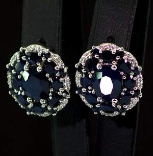 Срібні сережки 925 проби 8,19 г з блакитними шрі-ланкійськими Сапфірами класу АААА та цирконами 9,79 карат Срібні сережки 925 проби 8,19 г з блакитними шрі-ланкійськими Сапфірами класу АААА та цирконами 9,79 карат