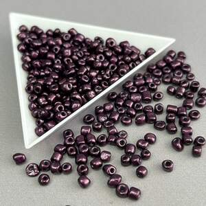 #6/0 Бисер китайский крупный, 450 г - баклажановый матовый #6/0 Бисер китайский крупный, 450 г - баклажановый матовый