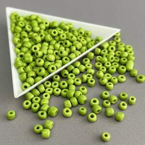 #6/0 Бисер китайский крупный, 450 г - салатовый матовый #6/0 Бисер китайский крупный, 450 г - салатовый матовый