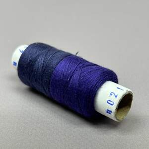 021/187 Нитки в катушках 40/2 , половинки (катушка 2х75м)