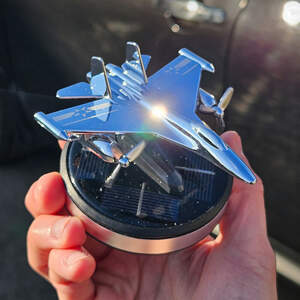 Ароматизатор в машину Самолёт на солнечной батарее