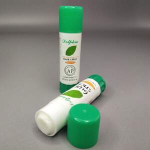 Клей-карандаш Dolphin 15г, белый Клей-карандаш Dolphin 15г, белый