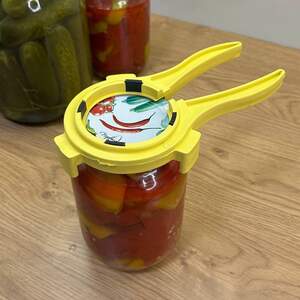 Ключ для еврокрышек пластиковый Твист Офф