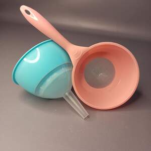 Лейка-сито трансформер пластик 9см