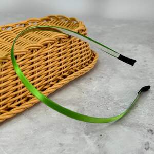 Обруч для волос атласный 6 мм - салатовый Обруч для волос атласный 6 мм - салатовый