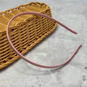 Обруч для волос с атласной лентой 5мм - пудровый Обруч для волос с атласной лентой 5мм - пудровый