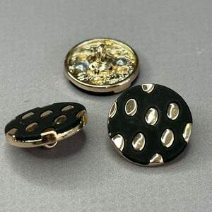 Пуговица металл декоративная, плоская с каучуковым покрытием 18 мм - золото Пуговица металл декоративная, плоская с каучуковым покрытием 18 мм - золото