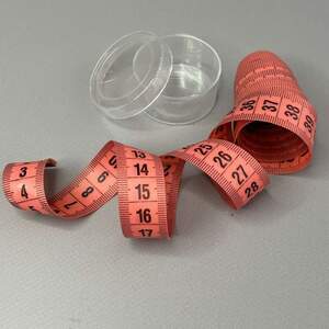 Сантиметр Швейный в коробочке 1,5м. цвет ассорти