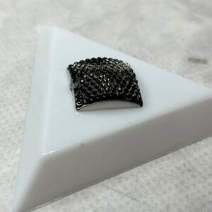 Стразы акриловые пришивные 18 мм, черный граненый квадрат Стразы акриловые пришивные 18 мм, черный граненый квадрат