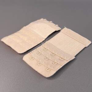 Удлинитель для бюстгальтера на 3 крючка, бежевый 5х9,5 см Удлинитель для бюстгальтера на 3 крючка, бежевый 5х9,5 см