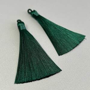 Шелковые кисти для сережек 8 см - изумрудный Шелковые кисти для сережек 8 см - изумрудный