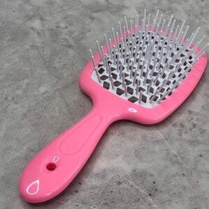 Щетка-расческа пластиковая Super Brush цвет 2001 Щетка-расческа пластиковая Super Brush цвет 2001