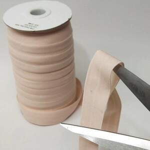 А-041 Трикотажная окантовочная бейка (стрейч эластичная) 2см х 1 м. (персик)