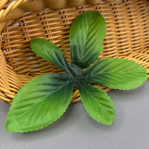 Лист искусственный на ножку 5-ка, 15 см - зеленый