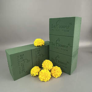 Флористическая пена-оазис для цветов 7,5 х13х23 см Флористическая пена-оазис для цветов 7,5 х13х23 см