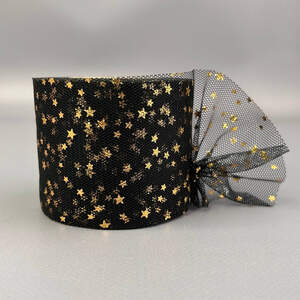 Фатин в рулонах 6см, моток 22 м - черный с золотыми звездами Фатин в рулонах 6см, моток 22 м - черный с золотыми звездами