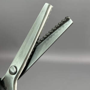 Фигурные ножницы 235 мм - зигзаг 5 мм Фигурные ножницы 235 мм - зигзаг 5 мм