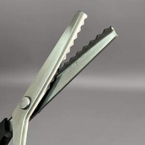 Фигурные ножницы 235 мм - зигзаг 7 мм Фигурные ножницы 235 мм - зигзаг 7 мм