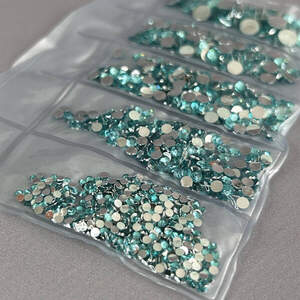 Набор страз для дизайна и декора холодной фиксации -1000 шт аква Набор страз для дизайна и декора холодной фиксации -1000 шт аква