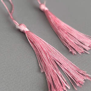 Декоративные кисточки для рукоделия 13 см - розовые